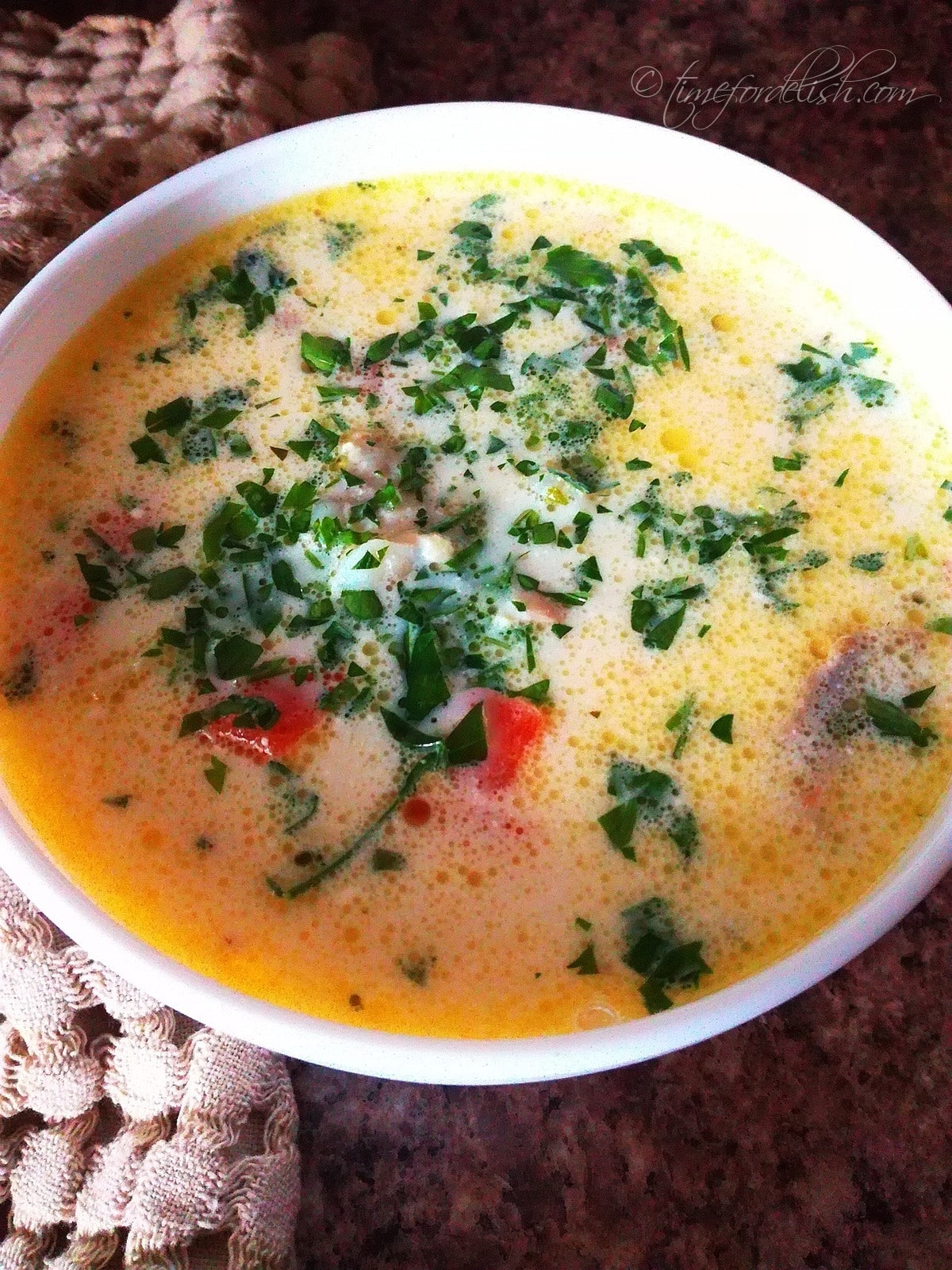 romanian garlic chicken soup