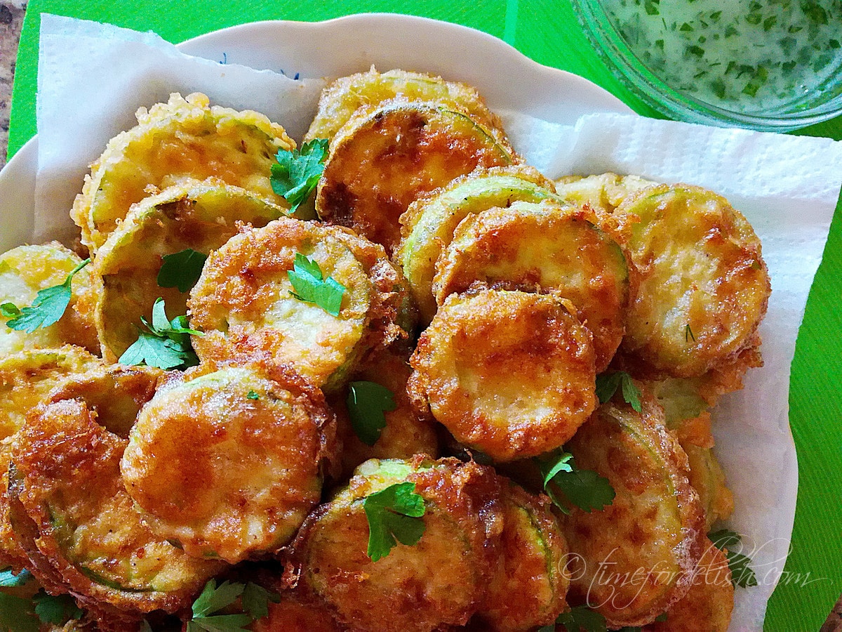 fried zucchini (courgettes)