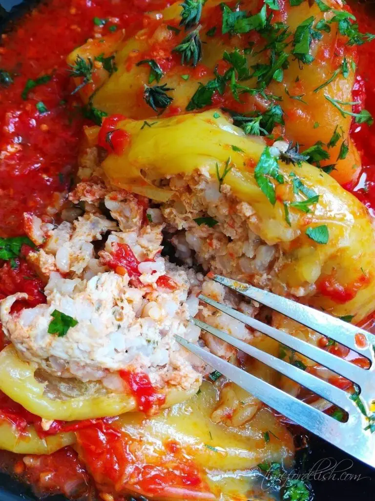 Romanian Stuffed Peppers (Ardei Umpluti): Full Deliciousness!