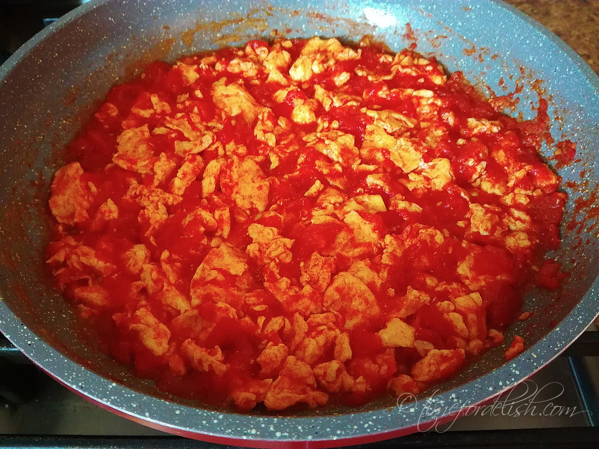 tomato scrambled eggs recipe