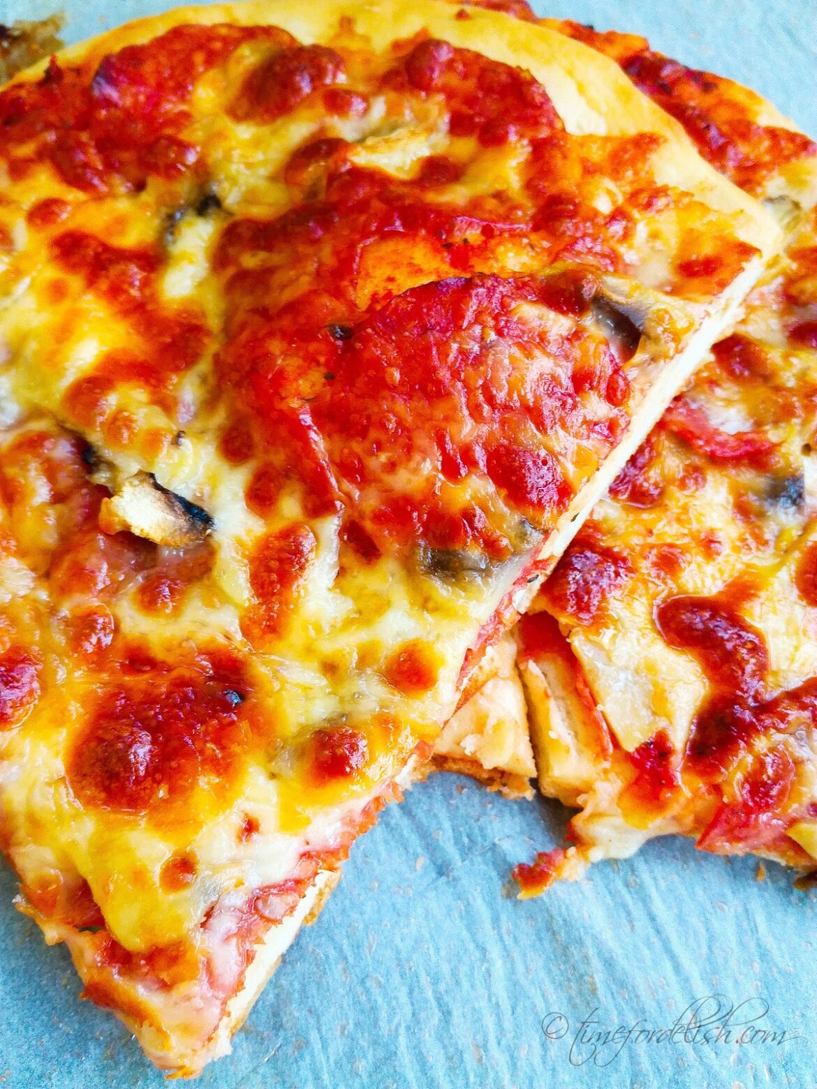 Pizza With Salami (Homemade) Put Your Salami On Pizza!